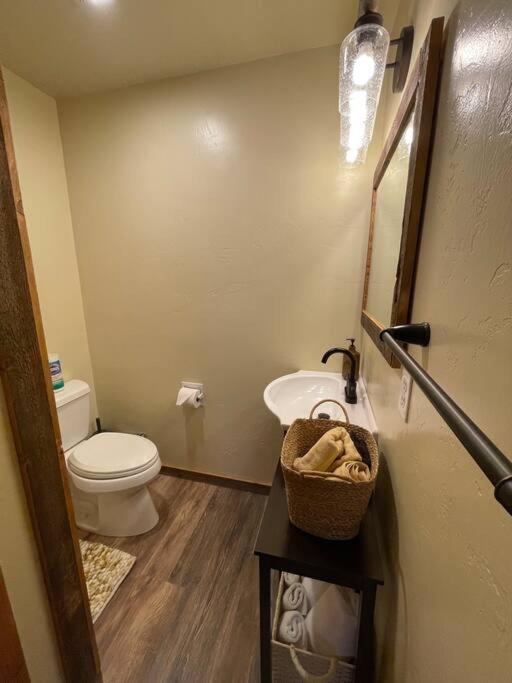 Parkway Yellowstone Guest House Apartment #3 Gardiner Eksteriør billede
