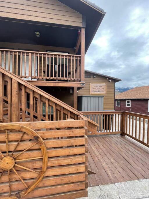 Parkway Yellowstone Guest House Apartment #3 Gardiner Eksteriør billede